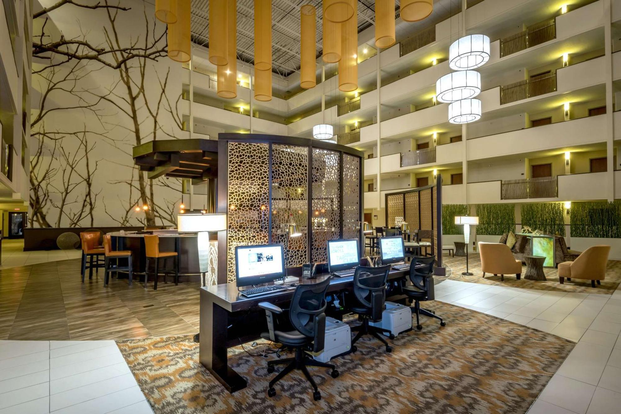 Doubletree By Hilton Montgomery Downtown Exterior foto